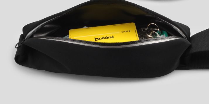 Sports Waist Bag With Clear Window detail 4