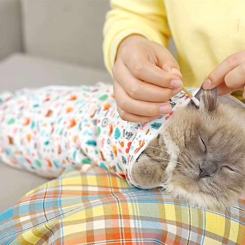 Self-Adhesive Cat Grooming Wrap photo 4